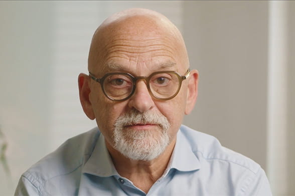 Anthony Cabrelli introducing the insights and trends report